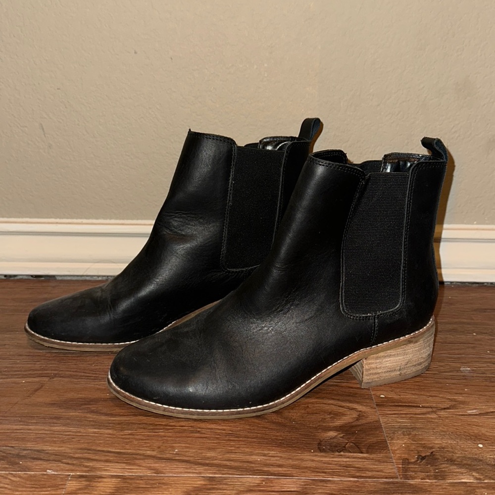 Gap Black Chelsea Boot